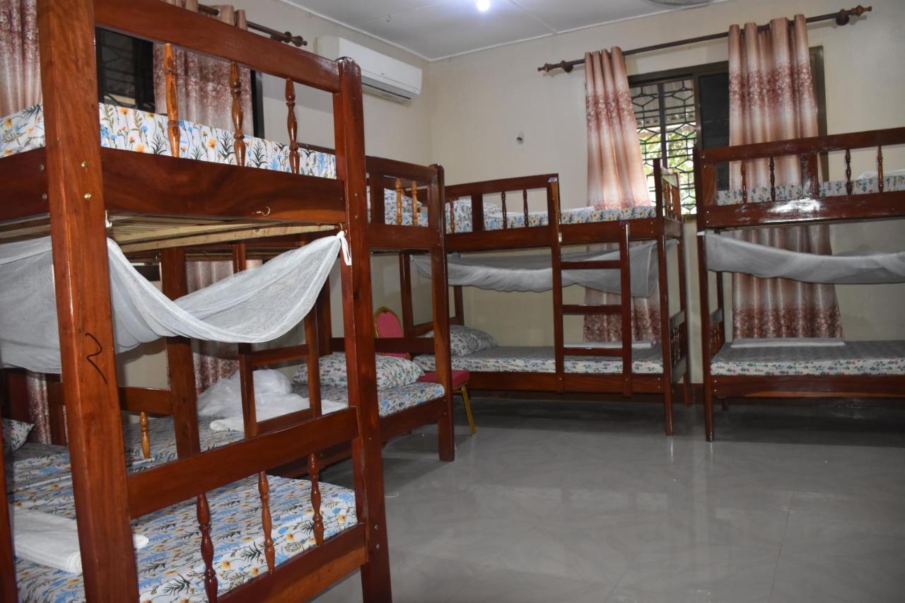 Bed and Breakfast L&J Modern Backpackers Kinondoni Dar es Salaam Zewnętrze zdjęcie